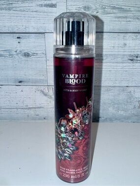 Bath & Body Works Vampire Blood Mist - New Halloween 8fl oz